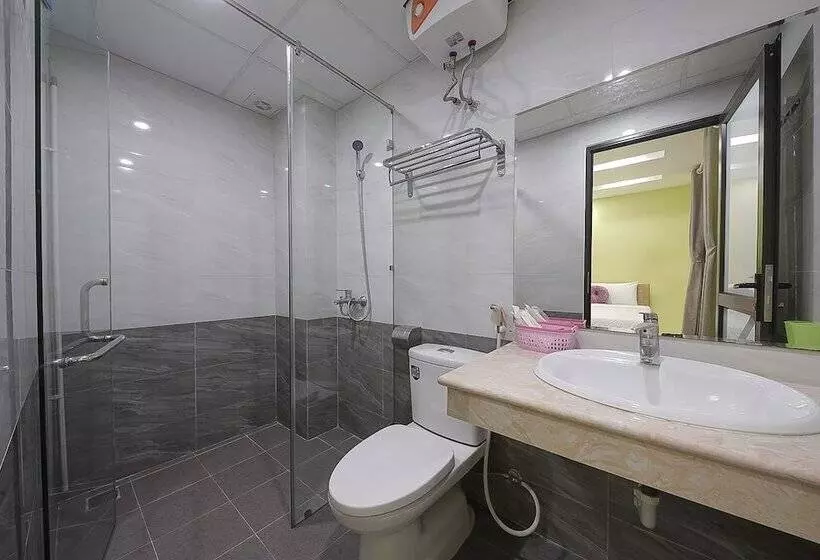 ホテル Golden Lotus Airport