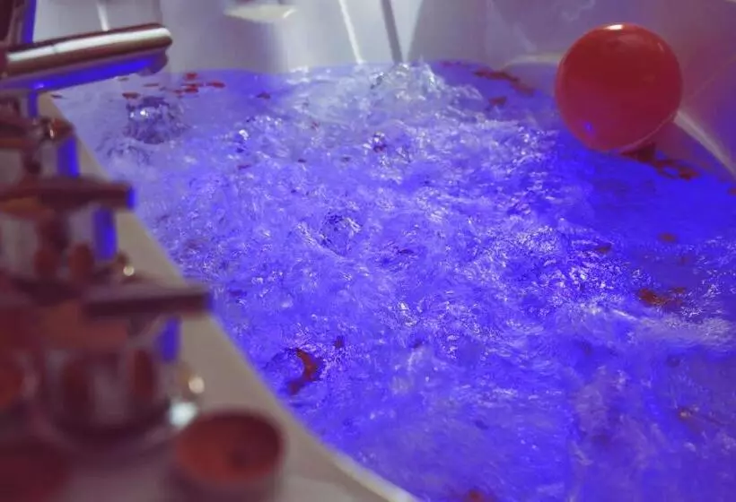 هتل Oriental Residence