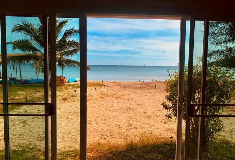 Hotelli Sabai Beach Resort