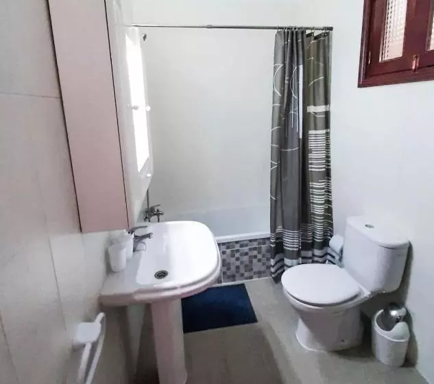 Majatalo Banana Surf House