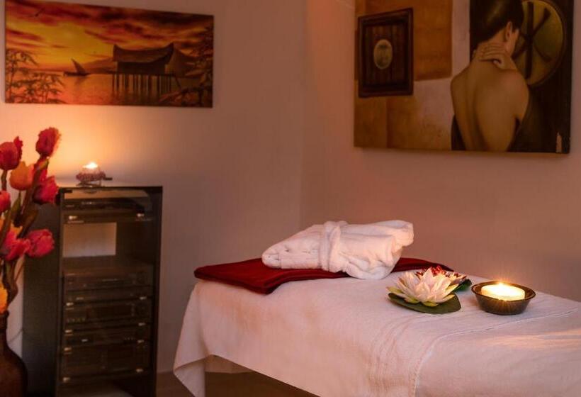 בית מלון כפרי Apollo