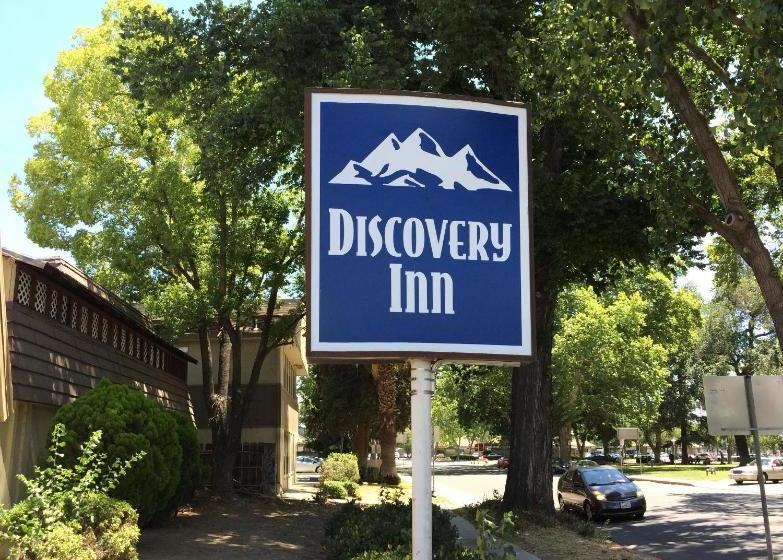 בית מלון כפרי Discovery Inn