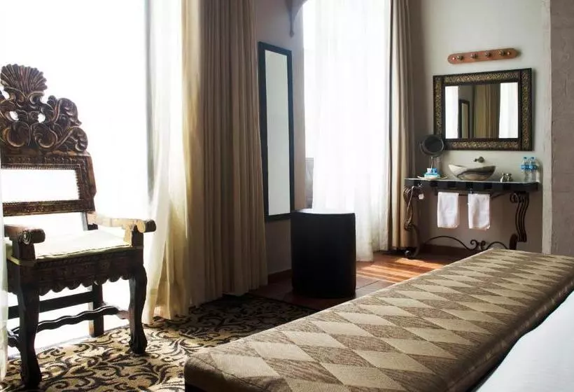 Отель Herencia By Hosting House