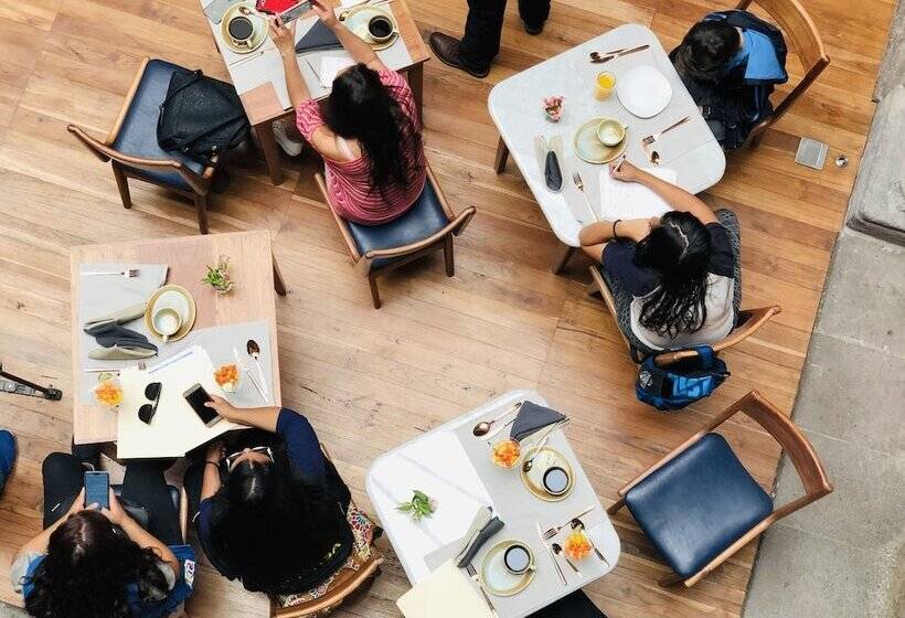 فندق Herencia By Hosting House