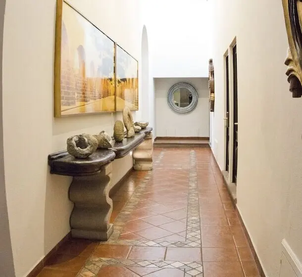 Hotelli Herencia By Hosting House