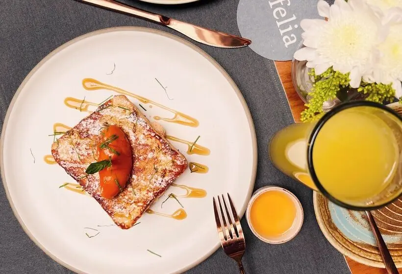 Hotelli Herencia By Hosting House