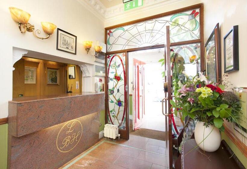 هتل The Leeson Lodge