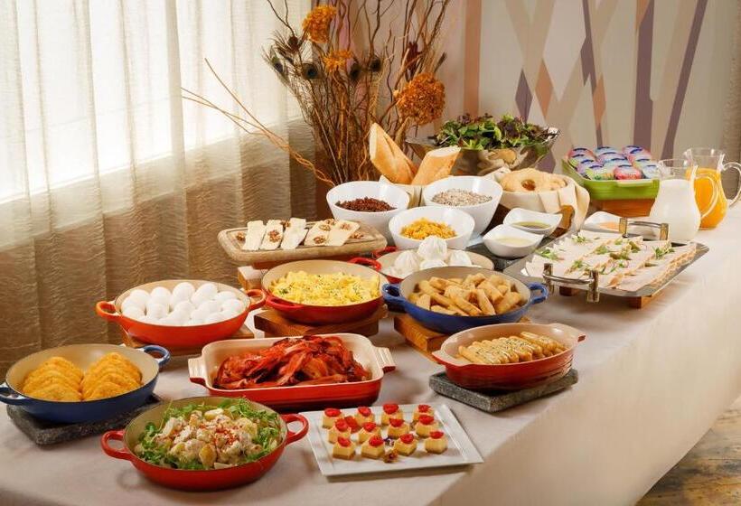 هتل The Luxe Manor