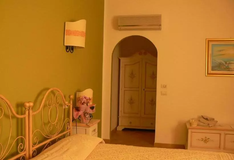 Отель Valkarana Country Relais