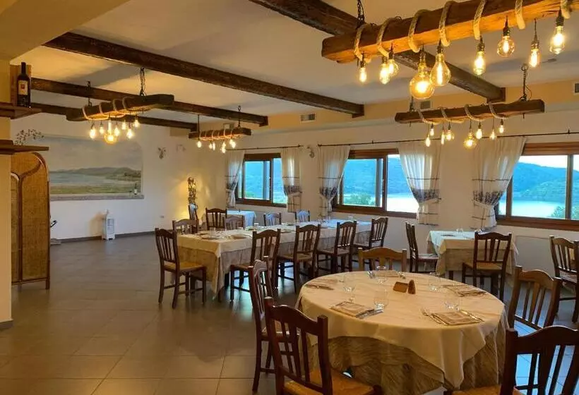 Отель Valkarana Country Relais