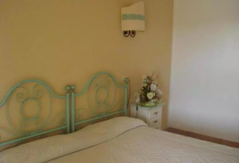 Отель Valkarana Country Relais