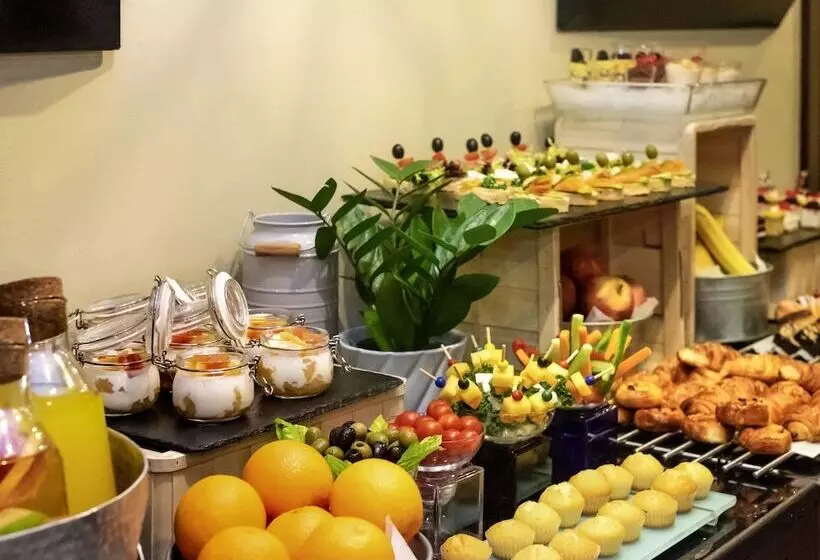 Novotel Deira Creekside Dubai