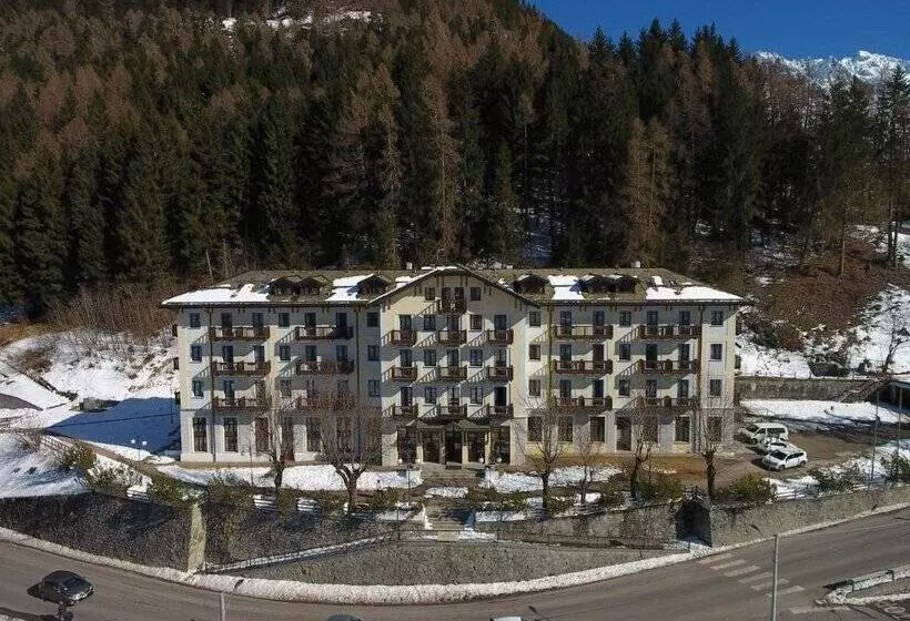 Palace Pontedilegno Resort