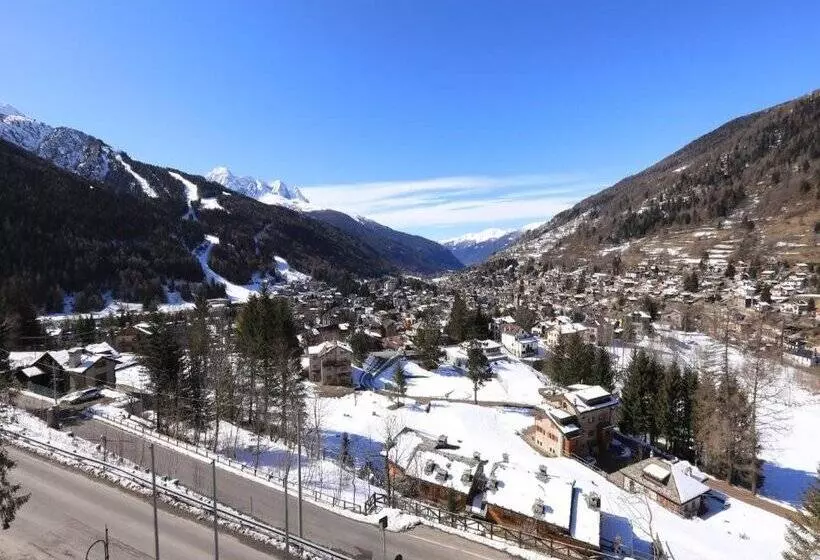 Palace Pontedilegno Resort