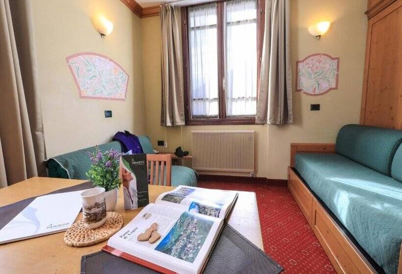 Palace Pontedilegno Resort