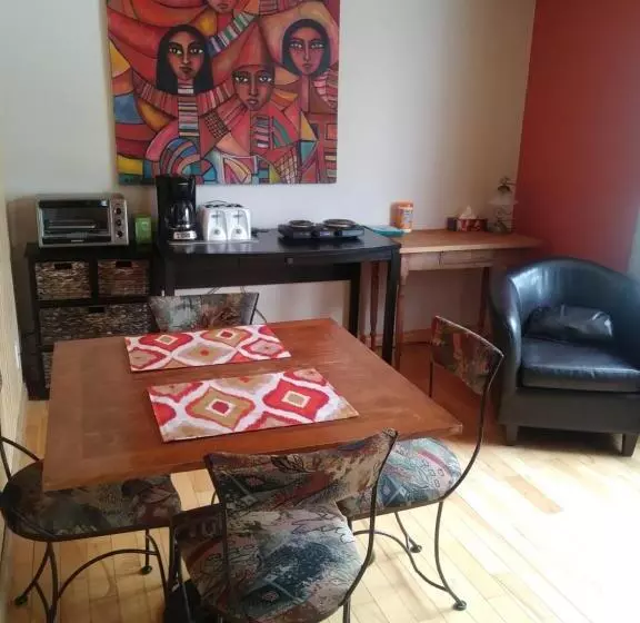 Aamiaismajoitus (B&B) Gite Pousse Pioche