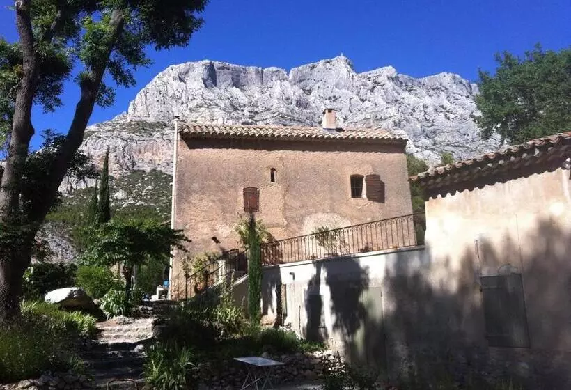 ベッドアンドブレックファースト Le Moulin En Provence