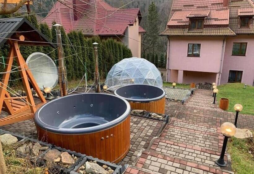 Hotel-cápsula краса карпат