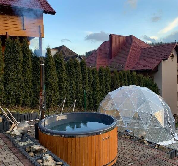 Hotel-cápsula краса карпат