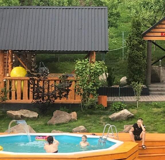 Hotel-cápsula краса карпат