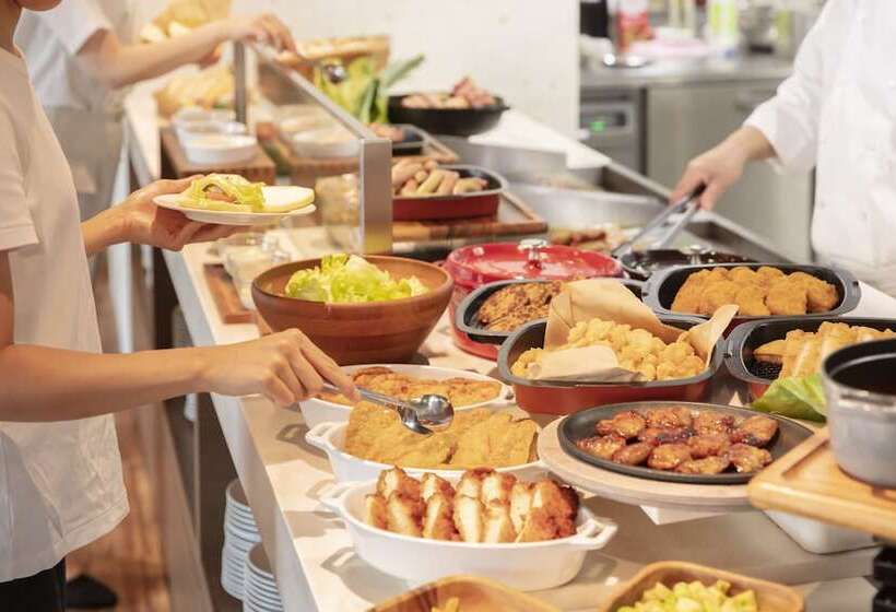 בית מלון כפרי Hewitt Resort Naha