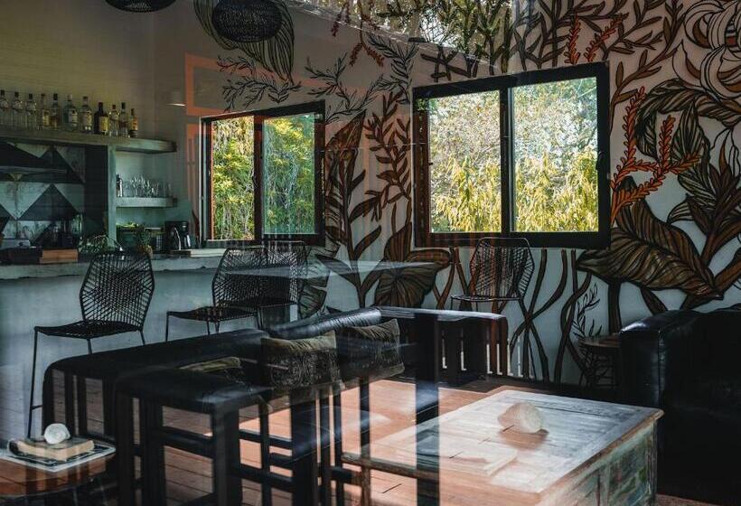 هتل Hostel Island Paradise, Saboga Lodge And Villa Noelia