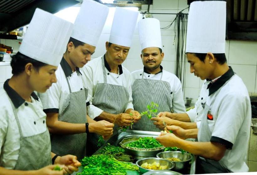 ホテル Orchid Square