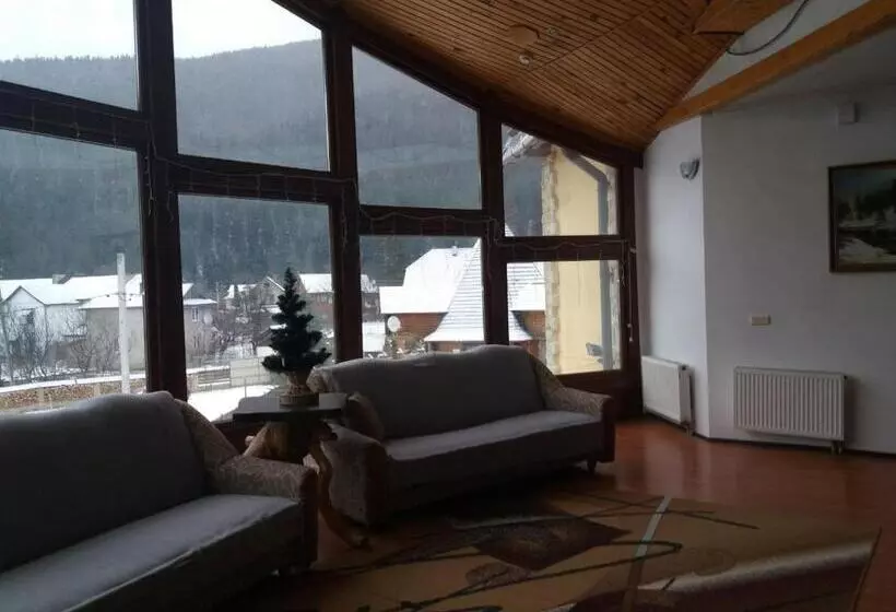 Majatalo садиба коренюки