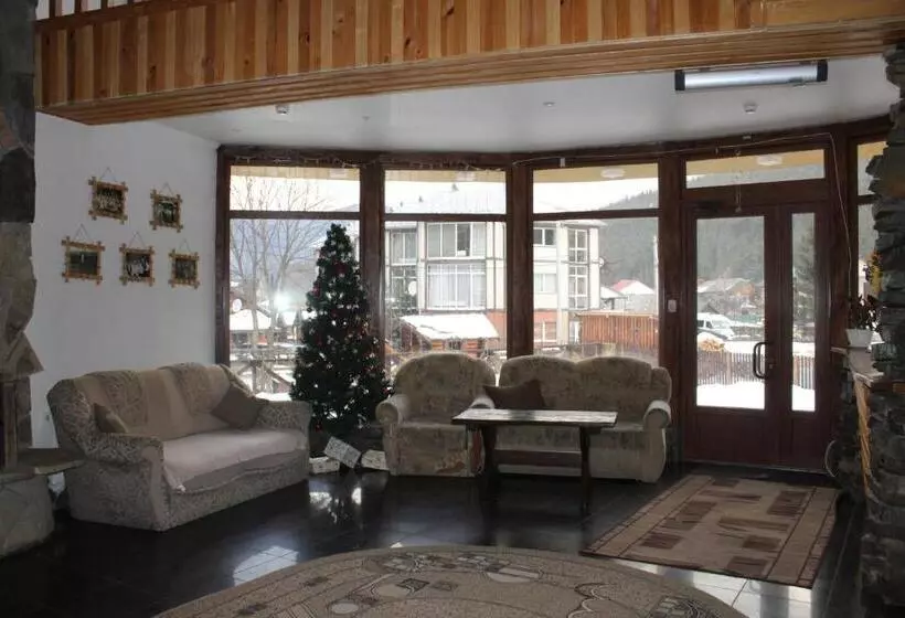 Majatalo садиба коренюки