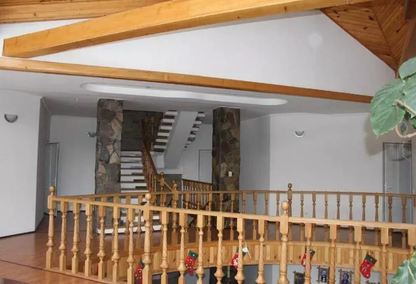 Majatalo садиба коренюки