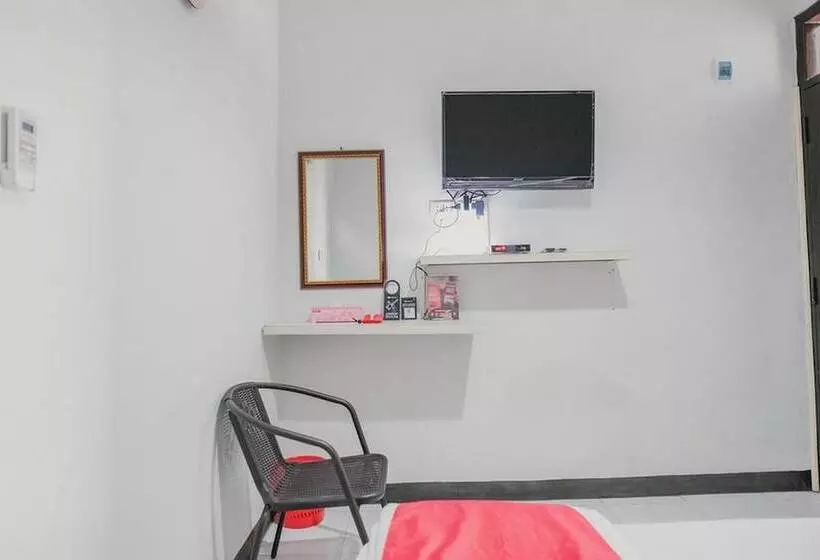 هتل Reddoorz @ Jalan Narada Lampung