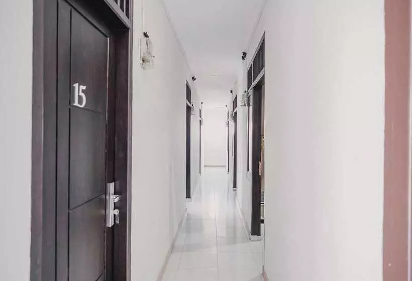 هتل Reddoorz @ Jalan Narada Lampung