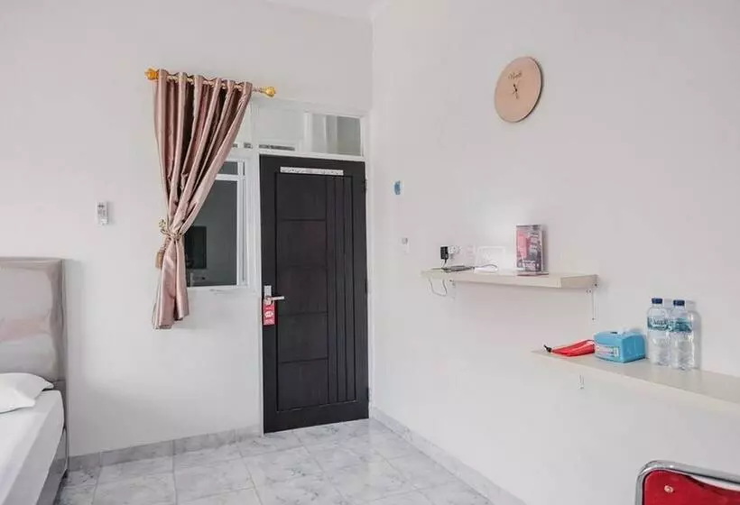 هتل Reddoorz @ Jalan Narada Lampung
