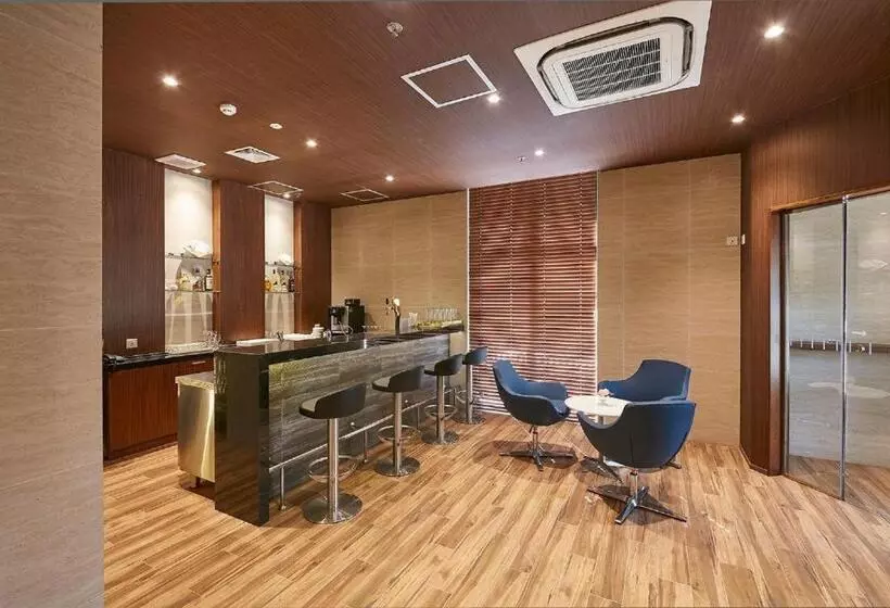 Wishton Hotel Yangon