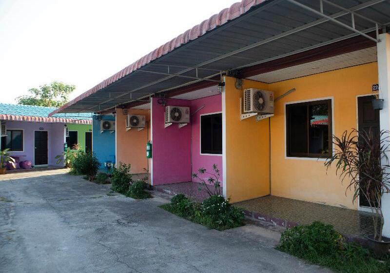 هتل Fishering Home By Oyo Rooms