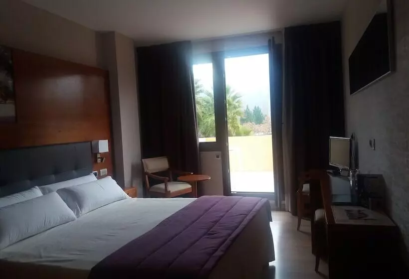 Отель Balneario Valle Del Jerte