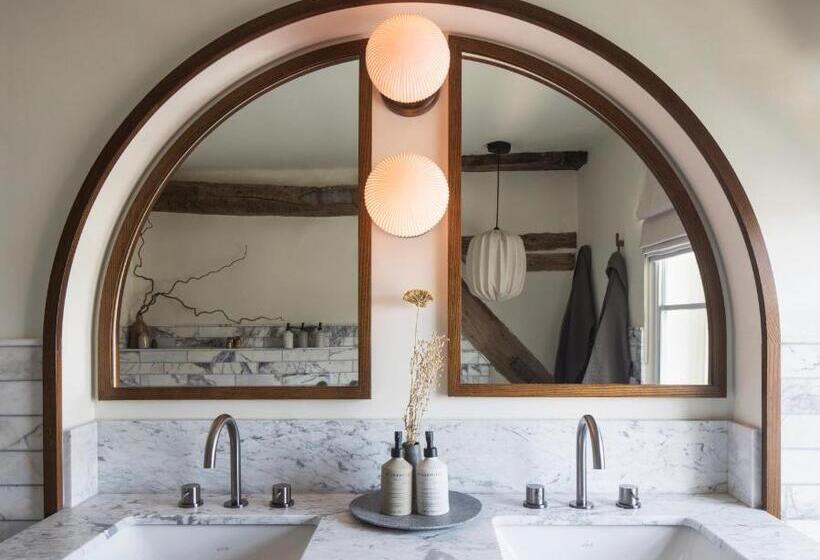 בית מלון כפרי Bull Burford