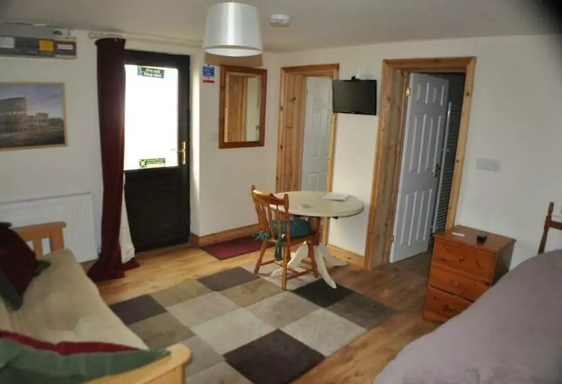 酒店 Burnt House Farm