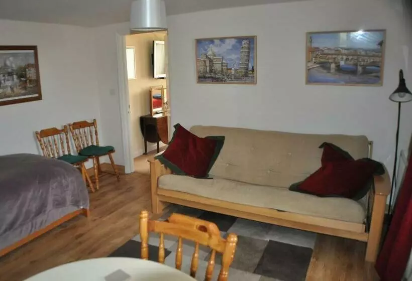 酒店 Burnt House Farm