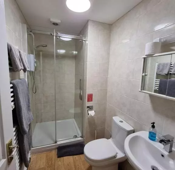 酒店 Burnt House Farm