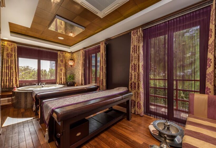 ホテル Cornelia Diamond Golf Resort & Spa