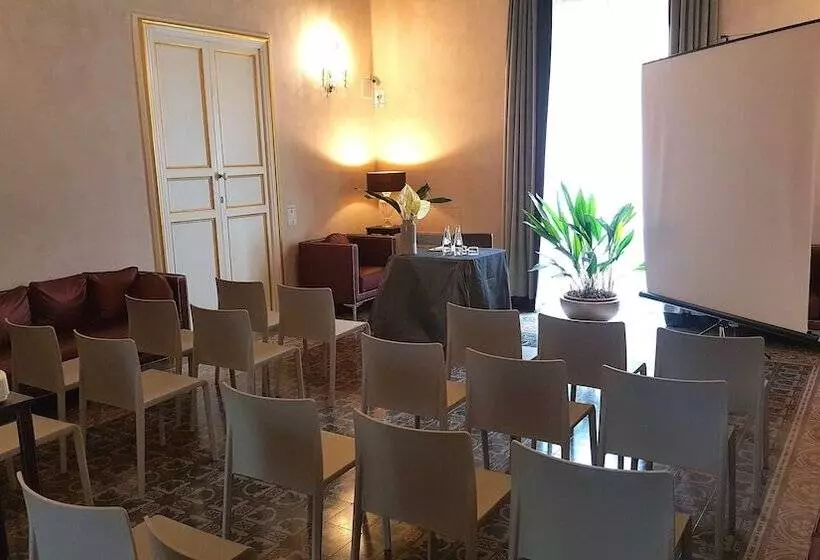 酒店 De Stefano Palace Luxury