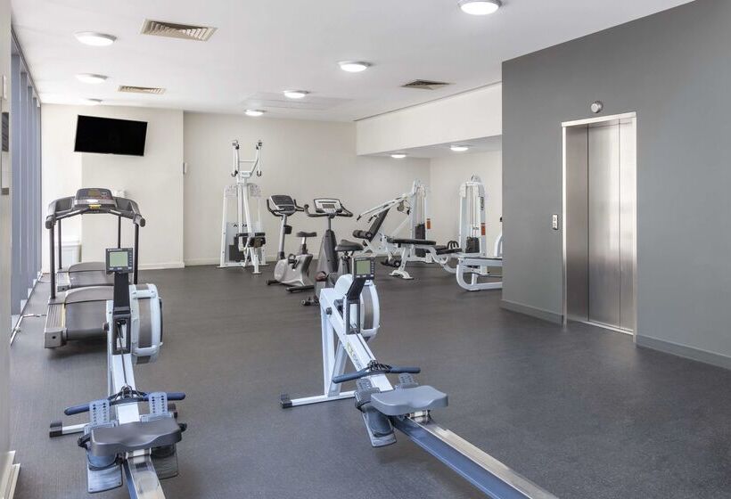 호텔 Oaks Brisbane On Charlotte Suites