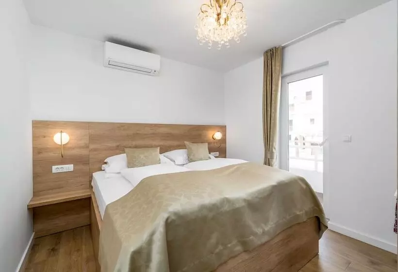 هتل Rooms Vedrana