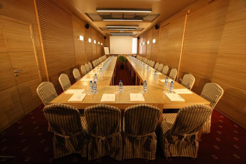 בית מלון כפרי Zoo Sofia   Secured Paid Parking