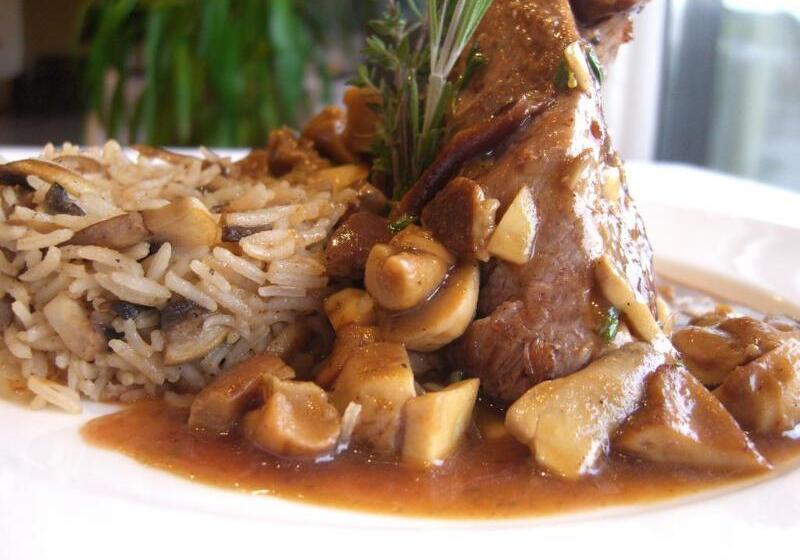 בית מלון כפרי Zoo Sofia   Secured Paid Parking