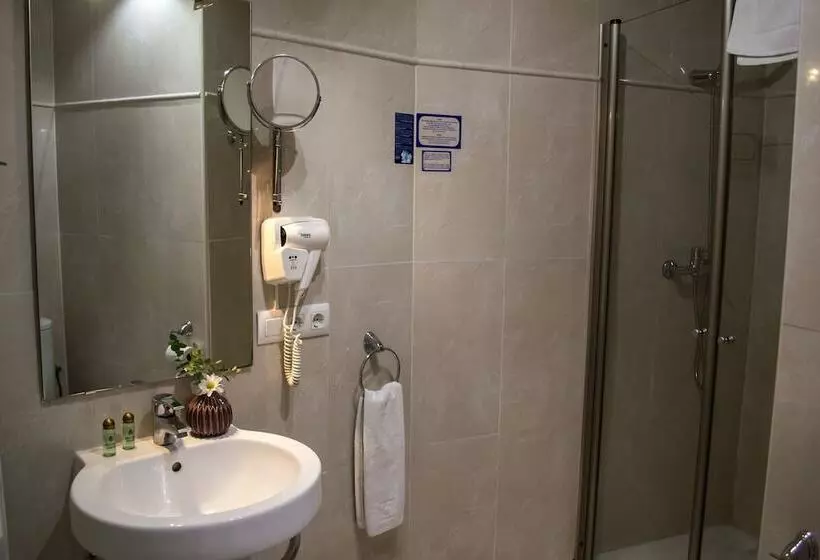 هتل Un Patio Al Sur