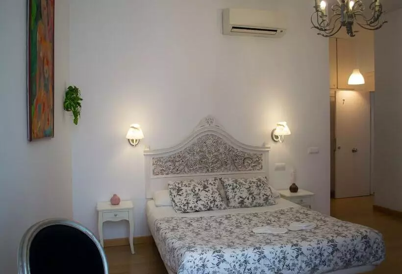 هتل Un Patio Al Sur