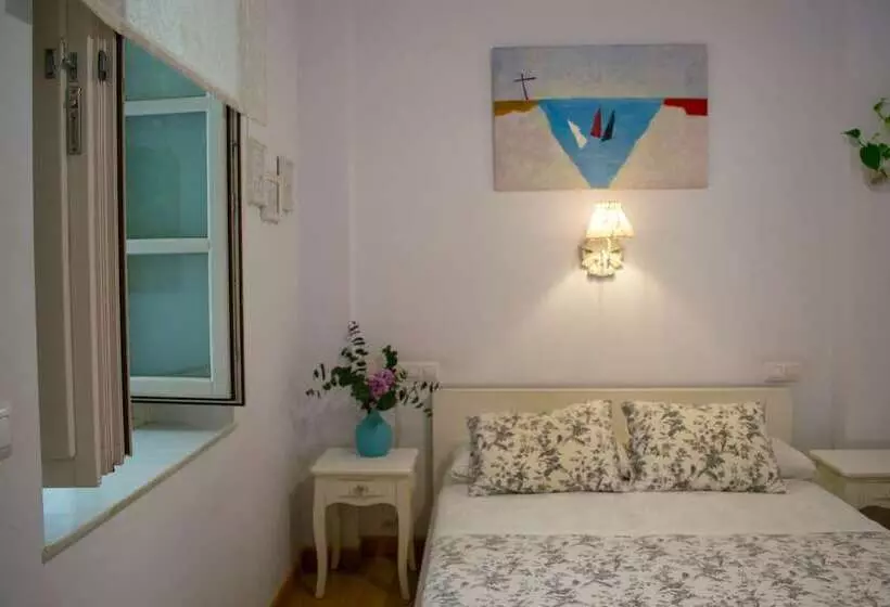 هتل Un Patio Al Sur