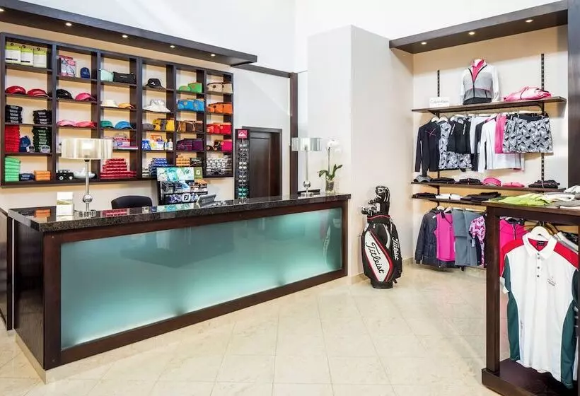 The Village Praia D El Rey Golf & Beach Resort